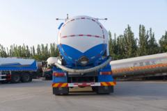 中国重汽 HOWO TX7 310马力 8X4 吸污车(绿叶牌)