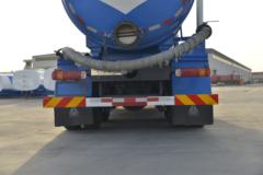 中国重汽 HOWO TX7 310马力 8X4 吸污车(绿叶牌)