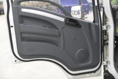 唐骏欧铃 T3系列 143马力 4.15米单排栏板轻卡(ZB1040JDD6V) 唐骏欧铃 T3系列 143马力 4.15米单排栏板轻卡(ZB1040JDD6V)