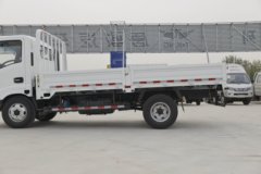 唐骏欧铃 T3系列 143马力 4.15米单排栏板轻卡(ZB1040JDD6V) 唐骏欧铃 T3系列 143马力 4.15米单排栏板轻卡(ZB1040JDD6V)