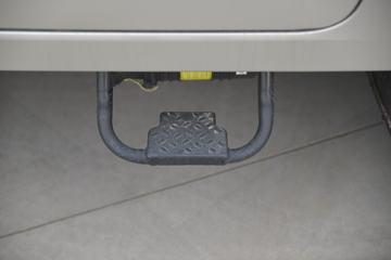 �ƿ�ŷ�� V5ϵ�� 105���� CNG 2.51��˫�������ῨͼƬ