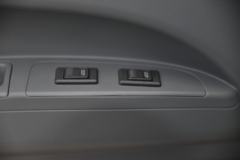 唐骏欧铃 T1系列 110马力 4.15米单排栏板轻卡(ZB1042JDD6V)