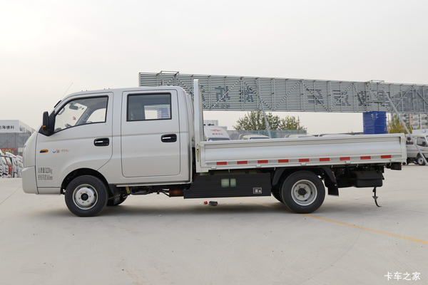 唐骏汽车龙卷风年终惠战:直降5000元!周口正隆专营店总经销