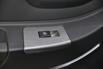 �ƿ�ŷ�� V5ϵ�� 105���� CNG 2.51��˫�������ῨͼƬ