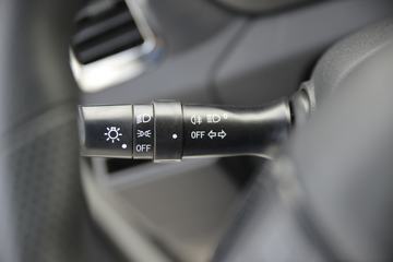 �ƿ�ŷ�� V5ϵ�� 105���� CNG 2.51��˫�������ῨͼƬ