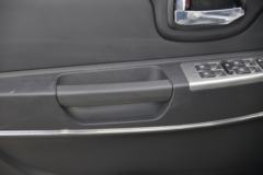 唐骏欧铃 V5系列 105马力 CNG 2.51米双排栏板轻卡(ZB1035VSD5L)