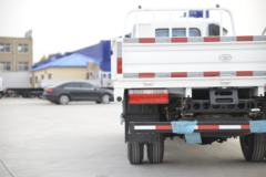 唐骏欧铃 T1系列 110马力 4.15米单排栏板轻卡(ZB1042JDD6V)