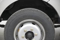 唐骏欧铃 V5系列 105马力 CNG 2.51米双排栏板轻卡(ZB1035VSD5L)