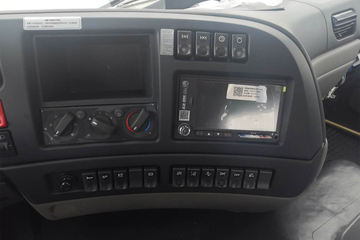 �����½� ����D7V 320���� 6X2 9.6�������ػ���(DFV1257GP6D)ͼƬ