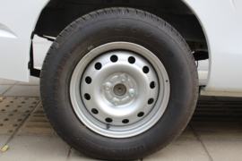 中电360&nbsp;电动封闭厢货底盘图片