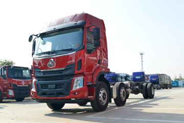 东风柳汽 乘龙H5中卡 260马力 6X2 9.7米仓栅式载货车(LZ5251CCYH5CB1)
