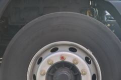 东风柳汽 乘龙H5中卡 260马力 6X2 9.7米仓栅式载货车(LZ5251CCYH5CB1)