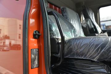 ���� ������D9 170���� 4X2 6.8����ʽ�ػ���ͼƬ