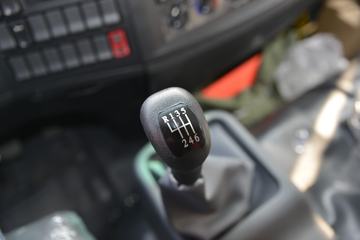 ���� ������D9 170���� 4X2 6.8����ʽ�ػ���ͼƬ
