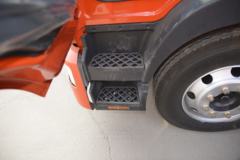 东风 多利卡D9 170马力 4X2 6.8米厢式载货车(EQ5186XXYL9BDGAC)