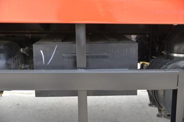 ���� ������D9 170���� 4X2 6.8����ʽ�ػ���ͼƬ