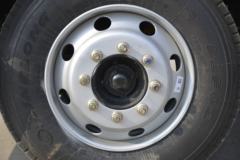 东风 多利卡D9 170马力 4X2 6.8米厢式载货车(EQ5186XXYL9BDGAC)