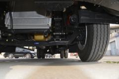 东风 多利卡D9 170马力 4X2 6.8米厢式载货车(EQ5186XXYL9BDGAC)
