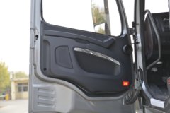 大运 N9H重卡 远航版 460马力 6X4牵引车(CGC4250D5FCCH)
