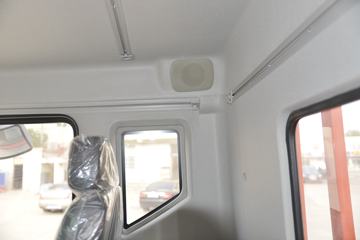 ���� ������D9 195���� 4X2 6.8�������ػ���(����)(EQ1181L9CDG)ͼƬ