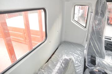 ���� ������D9 195���� 4X2 6.8�������ػ���(����)(EQ1181L9CDG)ͼƬ