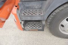 东风 多利卡D9 195马力 4X2 6.8米栏板载货车(国六)(EQ1181L9CDG)