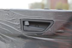 东风 多利卡D9 195马力 4X2 6.8米栏板载货车(国六)(EQ1181L9CDG)