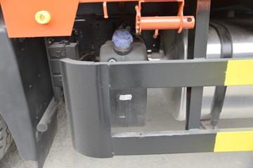 ���� ������D9 195���� 4X2 6.8�������ػ���(����)(EQ1181L9CDG)ͼƬ