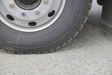 ���� ������D9 195���� 4X2 6.8�������ػ���(����)(EQ1181L9CDG)ͼƬ