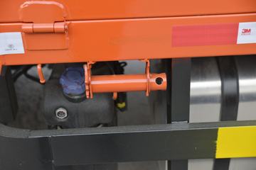 ���� ������D9 195���� 4X2 6.8�������ػ���(����)(EQ1181L9CDG)ͼƬ