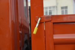 东风 多利卡D9 195马力 4X2 6.8米栏板载货车(国六)(EQ1181L9CDG)