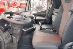 上汽红岩 杰狮H6 350马力 8X4 混凝土搅拌运输车(CQ5317GJBSV09286)