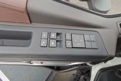 上汽红岩 杰狮H6 350马力 8X4 混凝土搅拌运输车(CQ5317GJBSV09286)