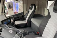 上汽红岩 杰豹H6 240马力 4X2 6.8米冷藏车(CQ5187XLCEY05501)