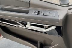 上汽红岩 杰豹H6 240马力 4X2 6.8米冷藏车(CQ5187XLCEY05501)