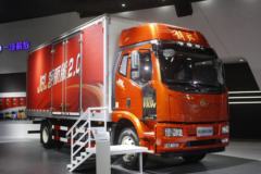 一汽解放 新J6L重卡 领航版2.0 240马力 4X2 6.8米厢式载货车(国六)(CA5180XXYP62K1L4E6)