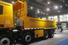 福田 欧曼GTL 9系重卡 质享版 360马力 8X4 自卸车