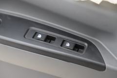 玉柴新能源 EC201 4.5T 单排纯电动厢式轻卡(YCE5040XXYBEV)