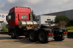 一汽凌河 沪尊S200重卡 智享版 460马力 6X4 LNG牵引车(国六)(CAL4251Q4F4E6)