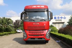 一汽凌河 沪尊S200重卡 智享版 460马力 6X4 LNG牵引车(国六)(CAL4251Q4F4E6)