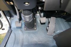 大运 129马力 3.28米排半栏板小卡(CGC1030BPD31F)