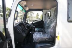 大运 129马力 3.28米排半栏板小卡(CGC1030BPD31F)