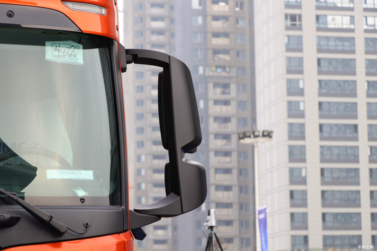 �����ؿ� ����H6000 400���� 8X4 6.5�׻�϶�����ж�����                                                