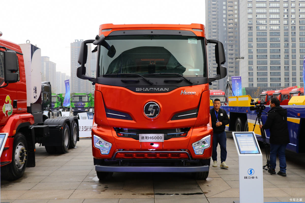 �����ؿ� ����H6000 400���� 8X4 6.5�׻�϶�����ж�����                                                