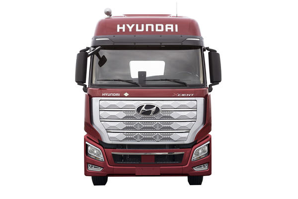 现代商用车 新一代创虎重卡 460马力 4X2牵引车(国六)(CHM4180KPQ39T)