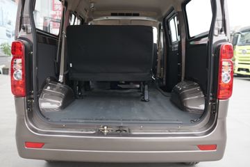 �������ͳ� ���M60 116���� 5�� 1.5L��ʽ���䳵(����)ͼƬ