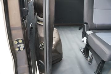 �������ͳ� ���M60 116���� 5�� 1.5L��ʽ���䳵(����)ͼƬ