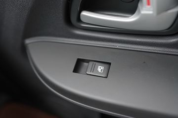 �������ͳ� ���M60 116���� 5�� 1.5L��ʽ���䳵(����)ͼƬ