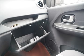 �������ͳ� ���M60 116���� 5�� 1.5L��ʽ���䳵(����)ͼƬ