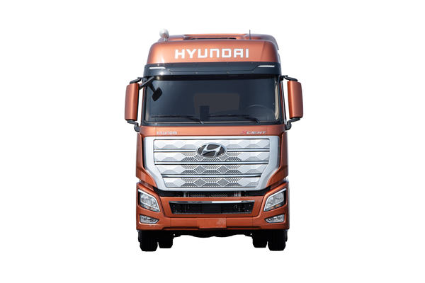 现代商用车 新一代创虎重卡 460马力 4X2 AMT自动挡牵引车(国六)(CHM4180KPQ39T)